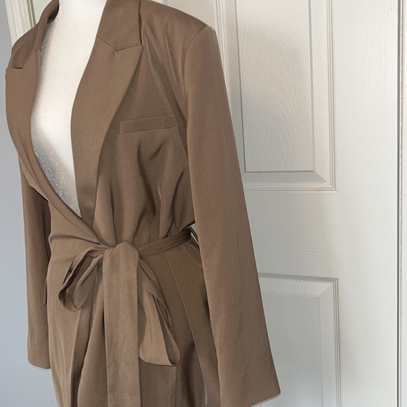 Women’s Aseyla Icon Blazer - Picture 3 of 9